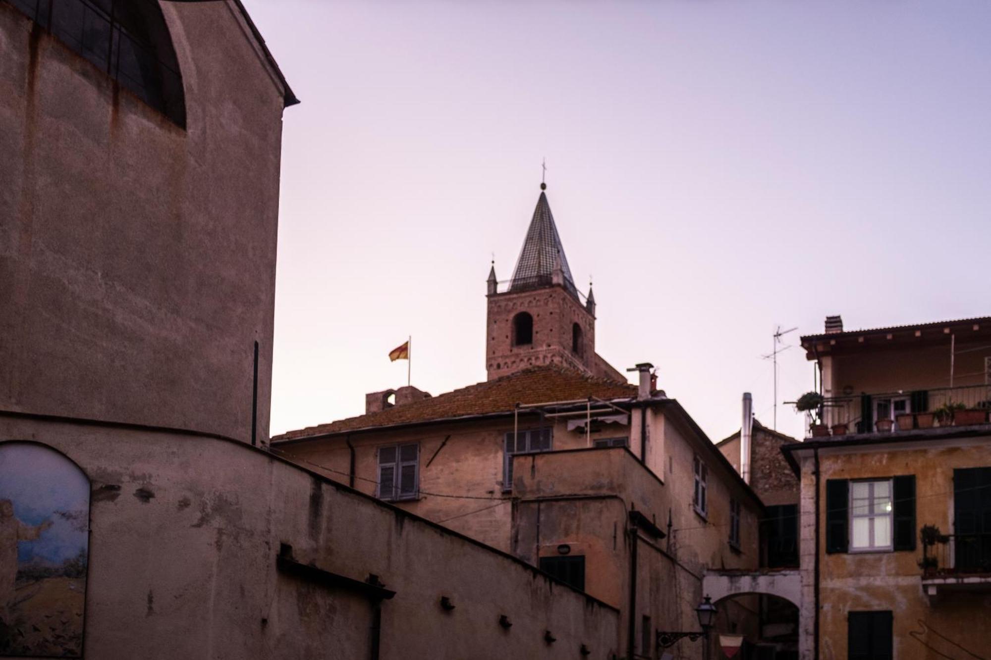 Palazzo Oddo Rental Rooms Albenga Exterior foto
